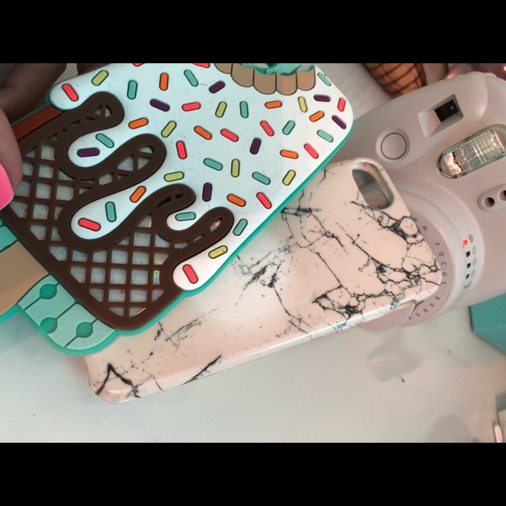 TWO IPHONE 6PHONE CASES